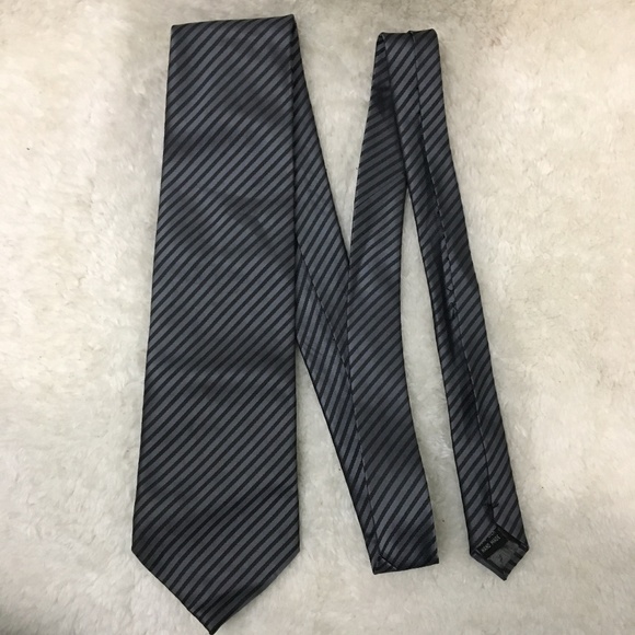 Giorgio Armani silk tie - Picture 2 of 6